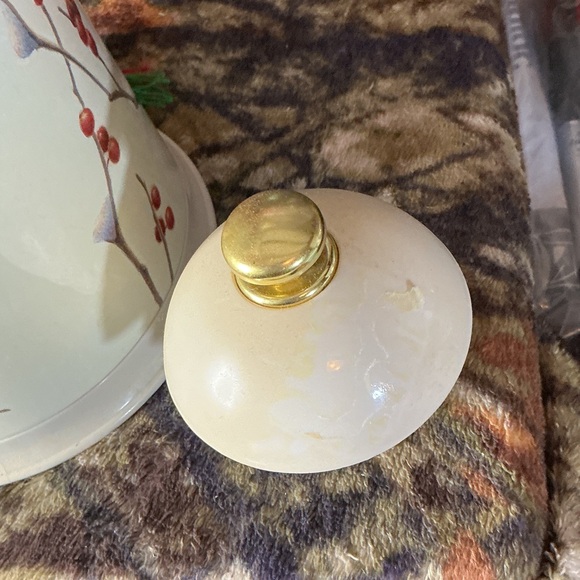 Festive Cardinal Coffee Pot with Bow - Picture 8 of 9